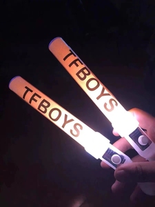 Sıcak satış bts amigo konser performansı LED ışık sopa amigo konserler için floresan renkli parti sahne - Product Image 3