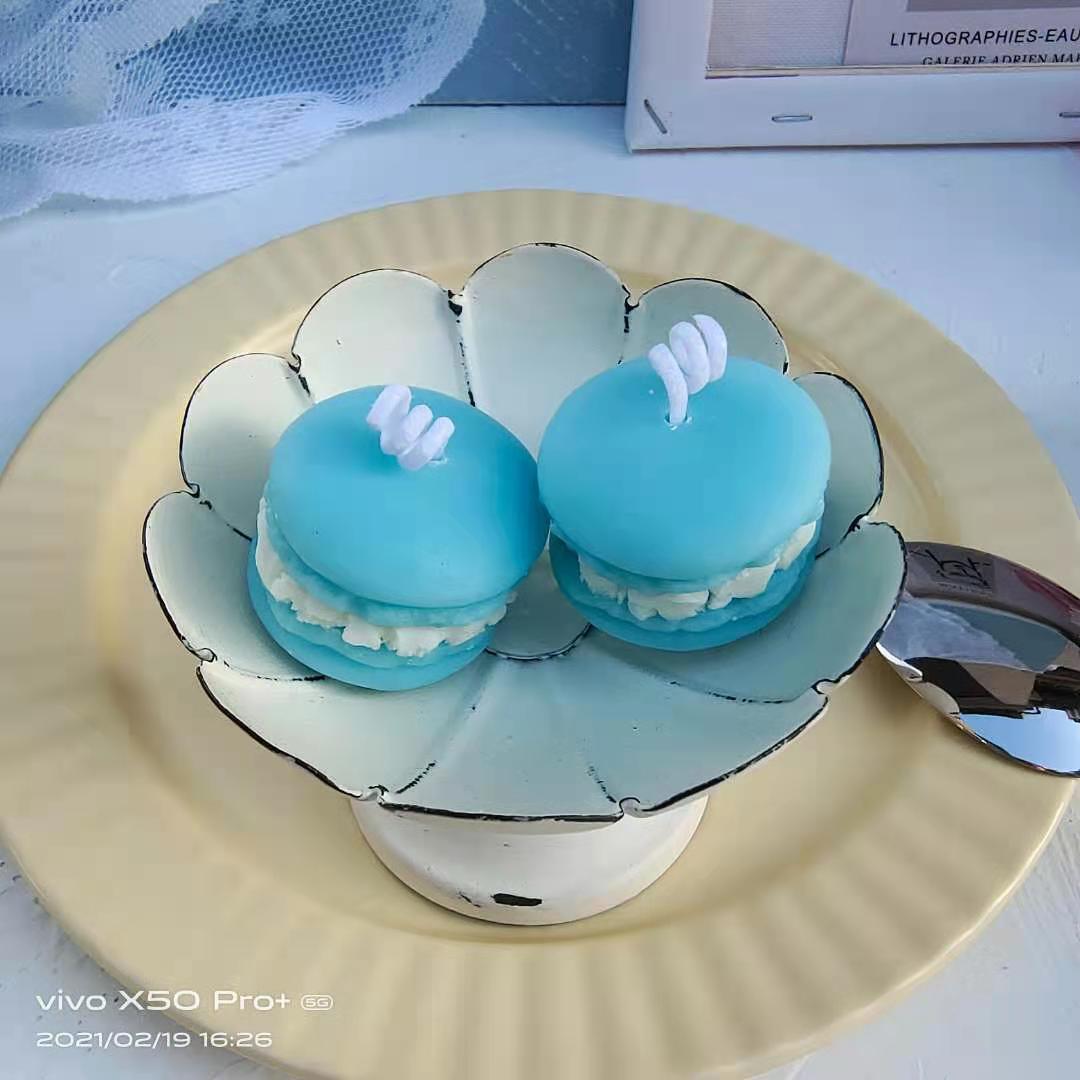 Maison pleine de jasmin bleu