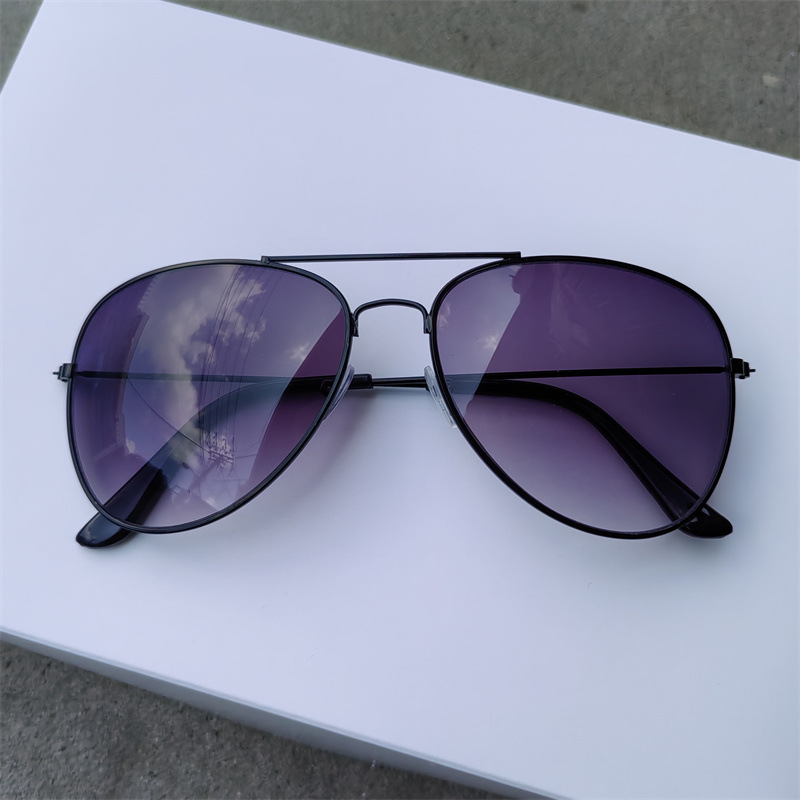 Gradiente nero grigio (viola)