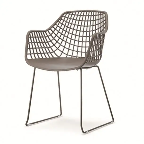 Style Brown Plastic Mesh PP Seat Legs Restaurant Plastic Restaurant Chairs with Metal Newest Modern Design Europe
