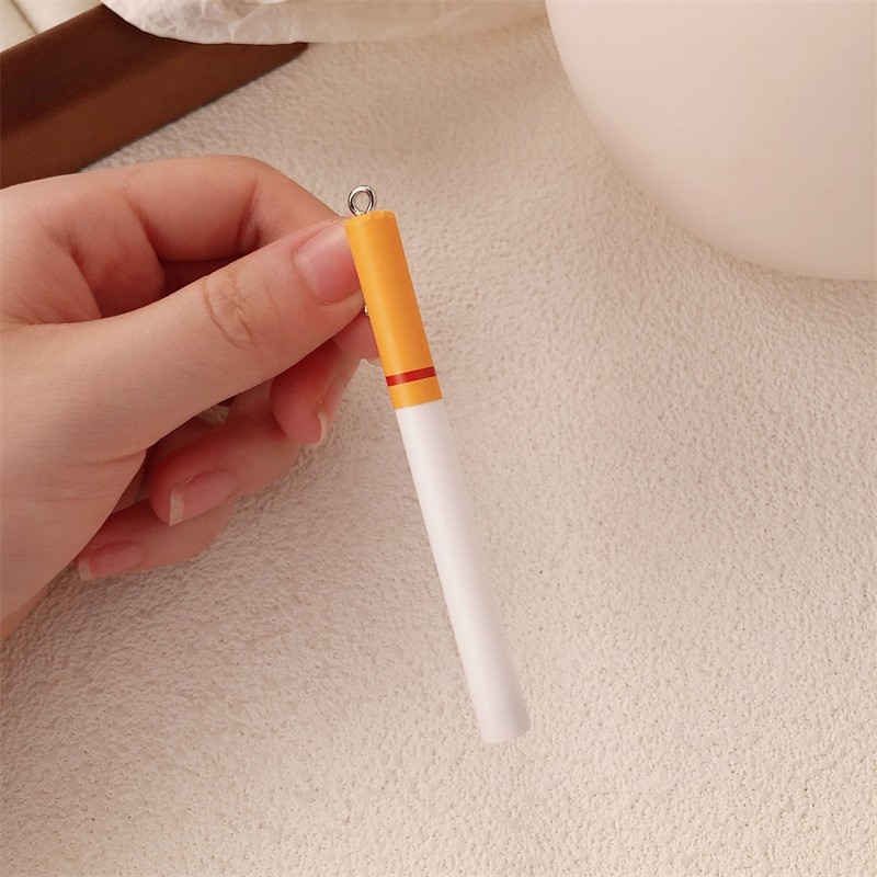 Cigarrillos con clip largo