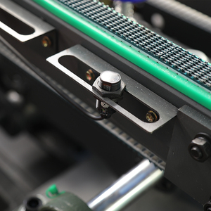 Macchina automatica orizzontale ad alta velocità di carico e scarico con componenti Core PLC