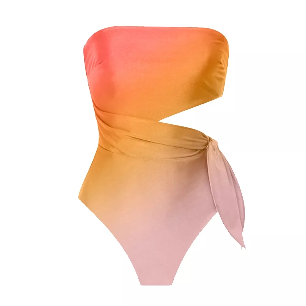 traje de baño naranja