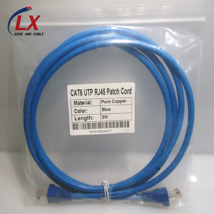 Personalizado barato 0,57mm 26 AWG núcleo de cobre sólido 4 pares Cat5e Cat 5E Cable de conexión con conector RJ45 aislamiento de PVC