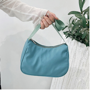 P Familie Klassieke Hobo Onderarmbesnijdenis Pols Originele Nylon Stof Handbill Schoudertas Luxe Damestas - Product Image 5