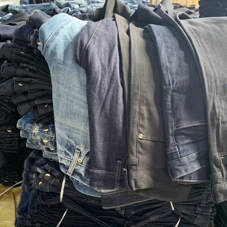 Liquidation de surplus de jeans mixtes bon marché pour hommes, stock vente en gros, pantalons en jean, vêtements, stock de jeans