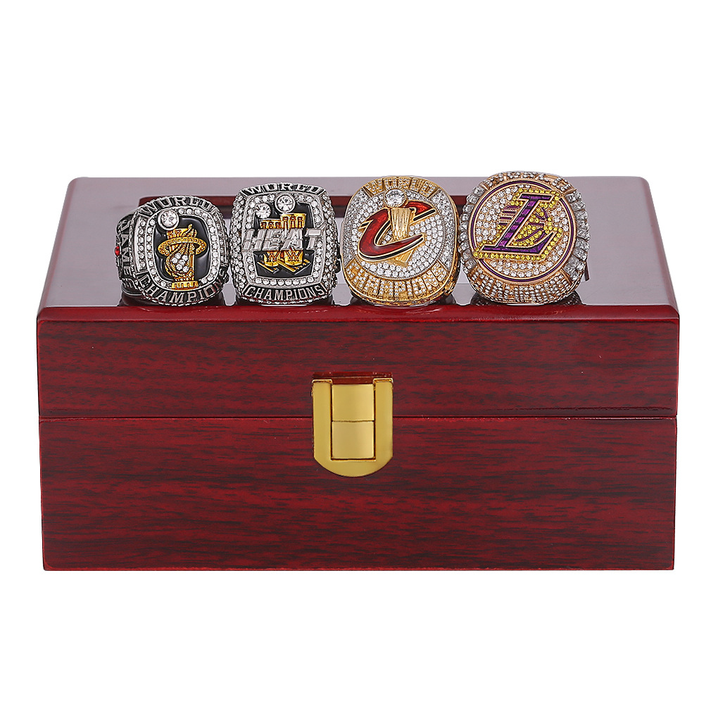 4 championship rings with box(type 1)