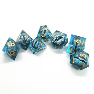 樹脂シャープエッジ透明ゲームダイス液体コアブルードラゴンアイダイスセット - Product Image 4