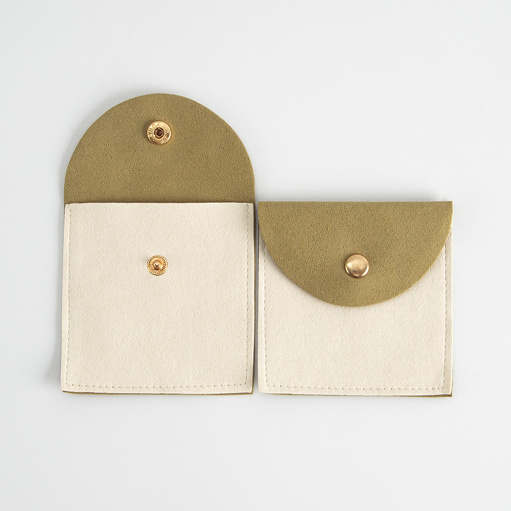 Vert militaire et blanc cassé