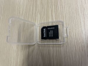 SanDiskSDカードアダプターメモリカードリーダーオリジナルのsandiskブランドのSDアダプター (ボックス付き)