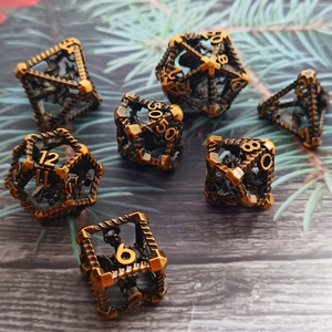 7 parça çokyüzlü metal zar seti D4 D6 D8 D10 D12 D20 RPG zar seti oyunu pano malzemesi dnd hollow metal zar seti - Product Image 3