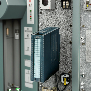 Neue Original Siemens SIMATIC S7-300 Digital ausgang SM 322 isoliert 8 DO (Relais) 24V DC SPS Programmierung 6ES7322-1HF10-0AA0 - Product Image 1