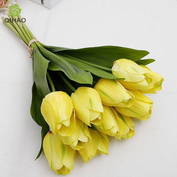 สีเหลือง