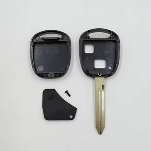 Araba yedek anahtar kabuk durumda ABS + Metal anahtarlık kapak bıçak ile Toyota için uygun