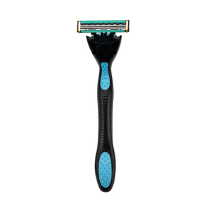 Dynamic Duo in Shaving Style and Function Combined for a Smooth Shave Disposable <strong>razor</strong> - Product Image 3