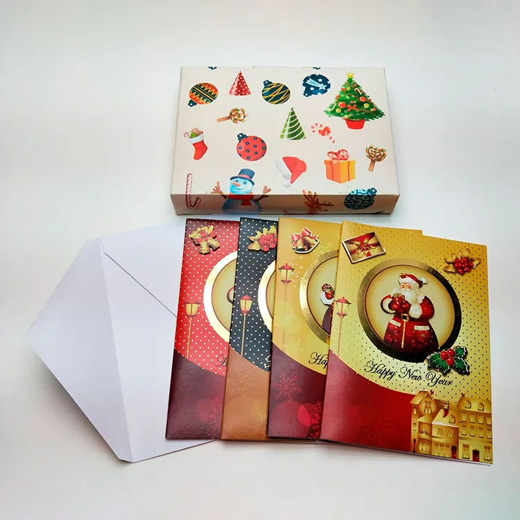 Kits de cartes artisanales en papier et enveloppes avec différents autocollants 3D d'élément de vacances de noël