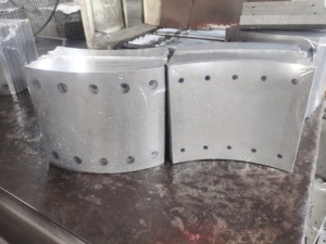 Đinh tán lót phanh được sử dụng để bảo đảm lót giày phanh trên xe ô tô và các phương tiện khác - Product Image 3