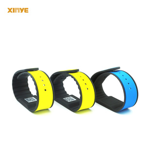 आरएफआईडी प्रोग्राम योग्य एनएफसी भुगतान चिप 13.56mhz सिलिकॉन रिस्टबैंड से एमएचजेड सिलिकॉन रिस्टबैंड - Product Image 2