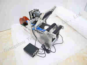 Manuelle Etikett ier maschine für runde Flaschen mit Datums code Hands teuerung Horizontales Fläschchen Etikett ier gerät für kleine Flaschen - Product Image 4
