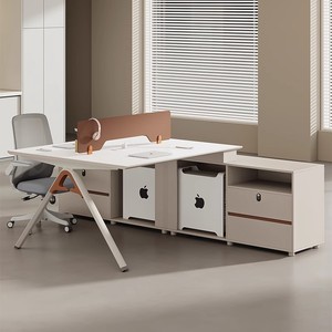 Escritorio de personal simple y moderno, pantalla para cuatro o seis personas, muebles de oficina, mesa de ordenador para uso en edificios de oficinas - Product Image 2