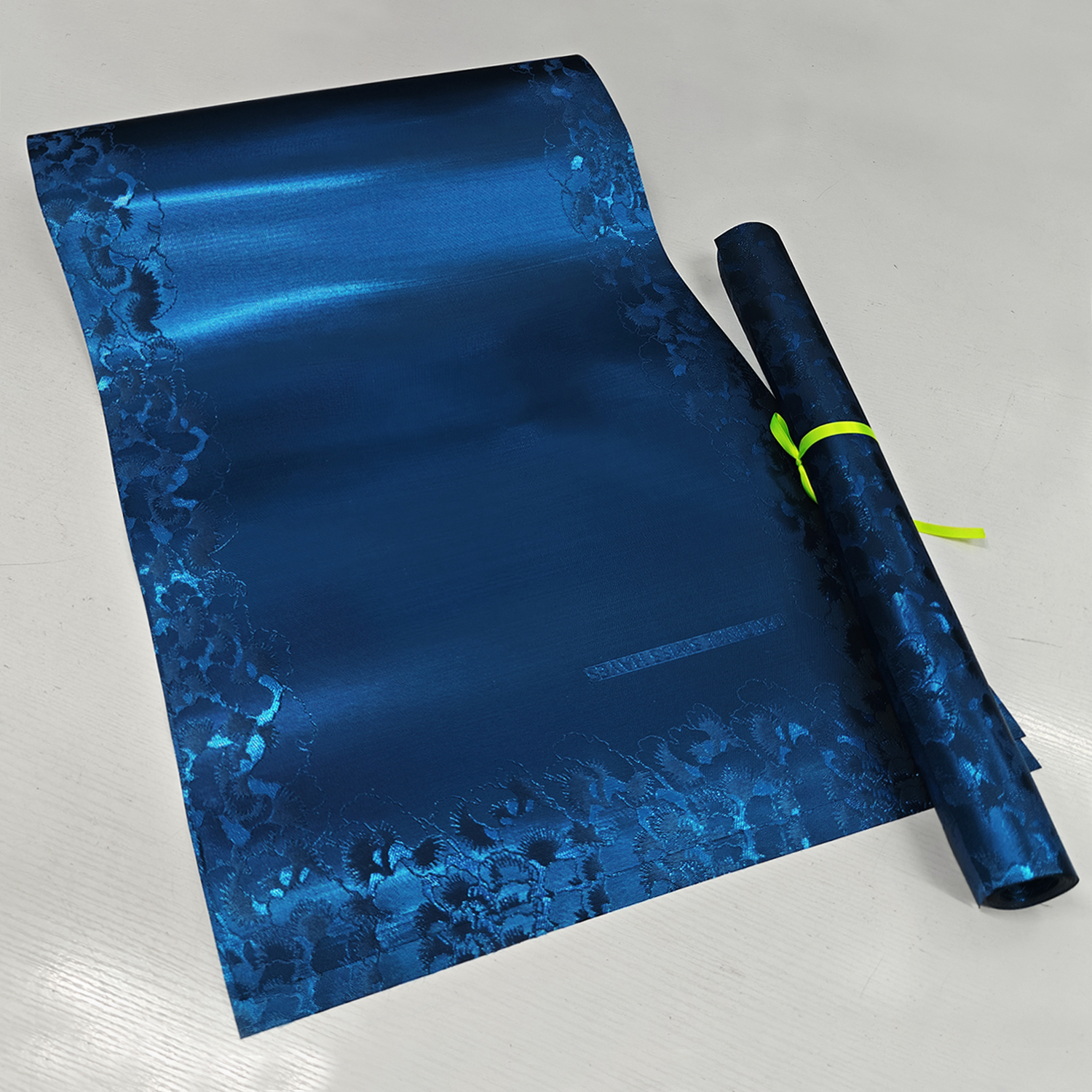 R/blue