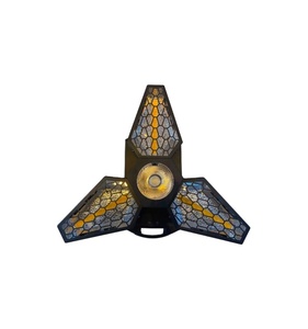 ไฟเมเปิ้ลแบบหมุนได้ไฟ LED สามเหลี่ยมเรืองแสงพื้นหลังฮาโลเจนแบบวินเทจ - Product Image 2