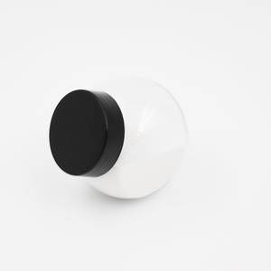 Polycarboxylate Ether (PCE) Superplasticizer <strong>for</strong> Self-Leveling <strong>Concrete</strong>