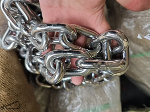 普通5mmマイルド鋼亜鉛メッキ溶接ハードウェアチェーン亜鉛仕上げバッグパッケージ亜鉛仕上げチェーン付き