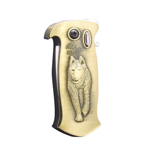 防风多功能打火机，多种浮雕图案金属打火机 - Product Image 2