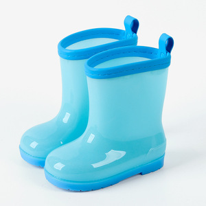 高品質子供用<span class=keywords><strong>PVC</strong></span>透明レインブーツ男の子と女の子ゼリー無地レインブーツ