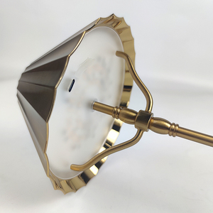 Scallop אלחוטי מנורת סוללה נטענת שולחן פנים usb טעינה פנים usb טעינה מנורת לוח פנים usb