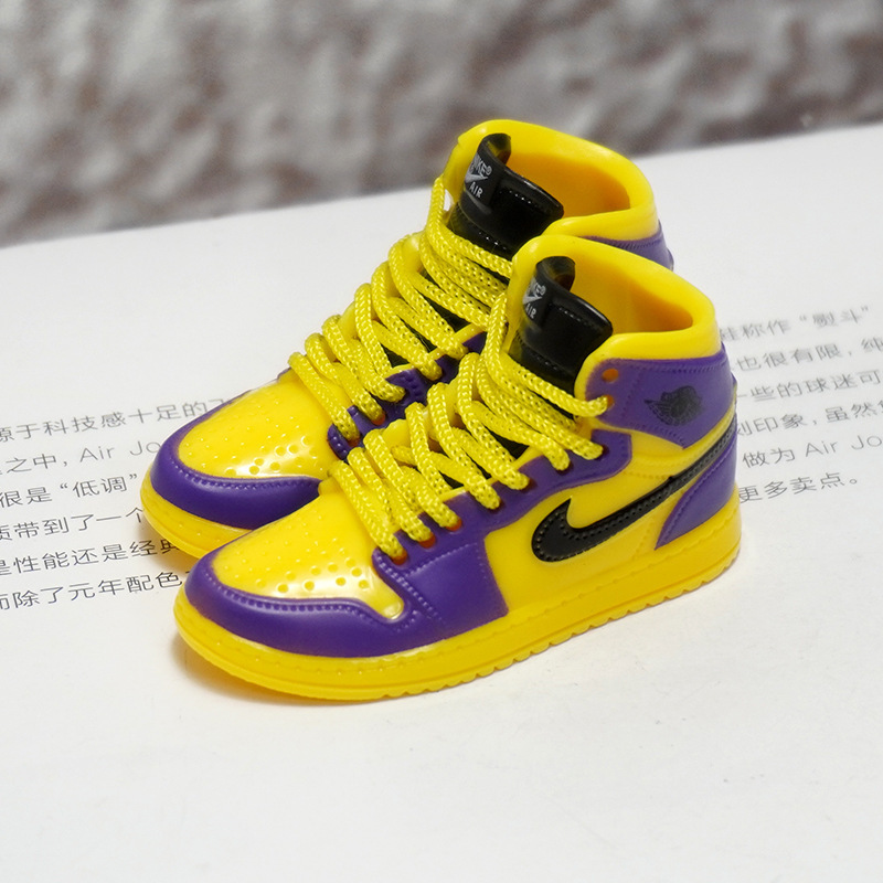 Boîte intégrée S1 violet-jaune avec étiquette