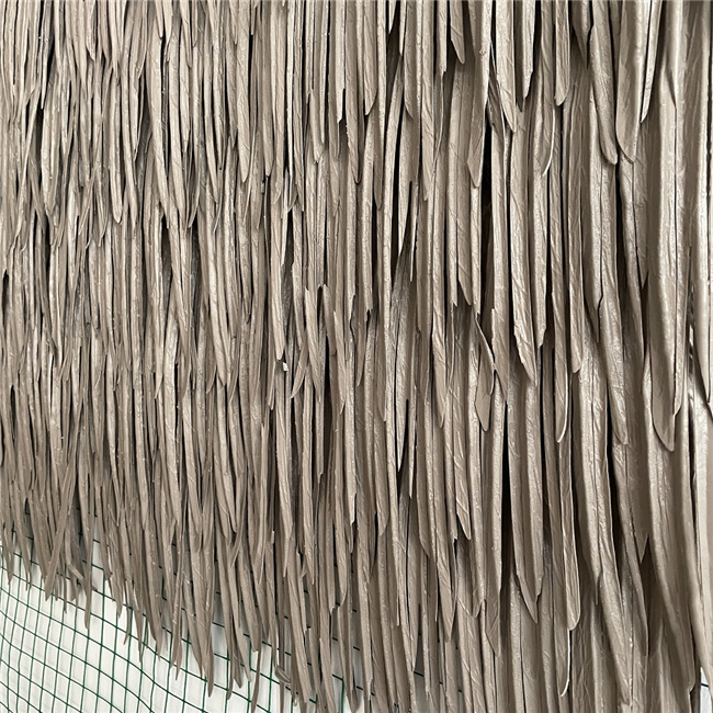 Factory Wholesale Synthetic Artificial Palm Leaves Thatch Roof Tiles With Good Quality