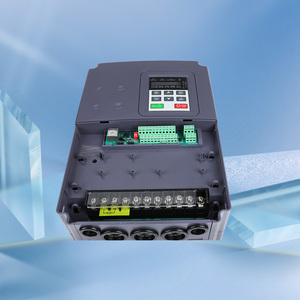 Convertidor de frecuencia variable monofásico de 4KW Tablero de control AC VFD para aplicación de compresor Potencia nominal 3000W - Product Image 6