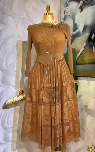 สีกากี