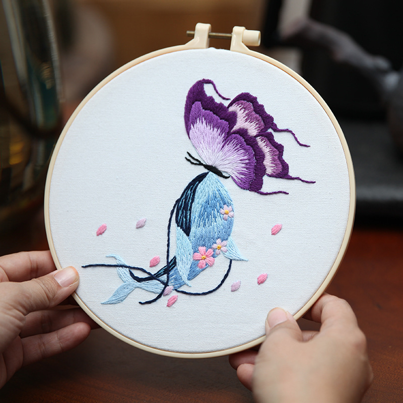 set with an plastic hoop