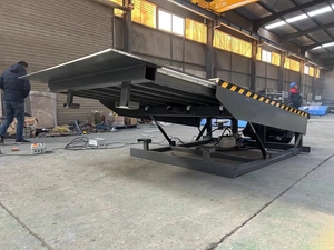 Rifornimento della fabbrica TUHE 8-15Ton elettrico Dock livellatore idraulico rampa fissa per il carico e lo scarico in magazzino