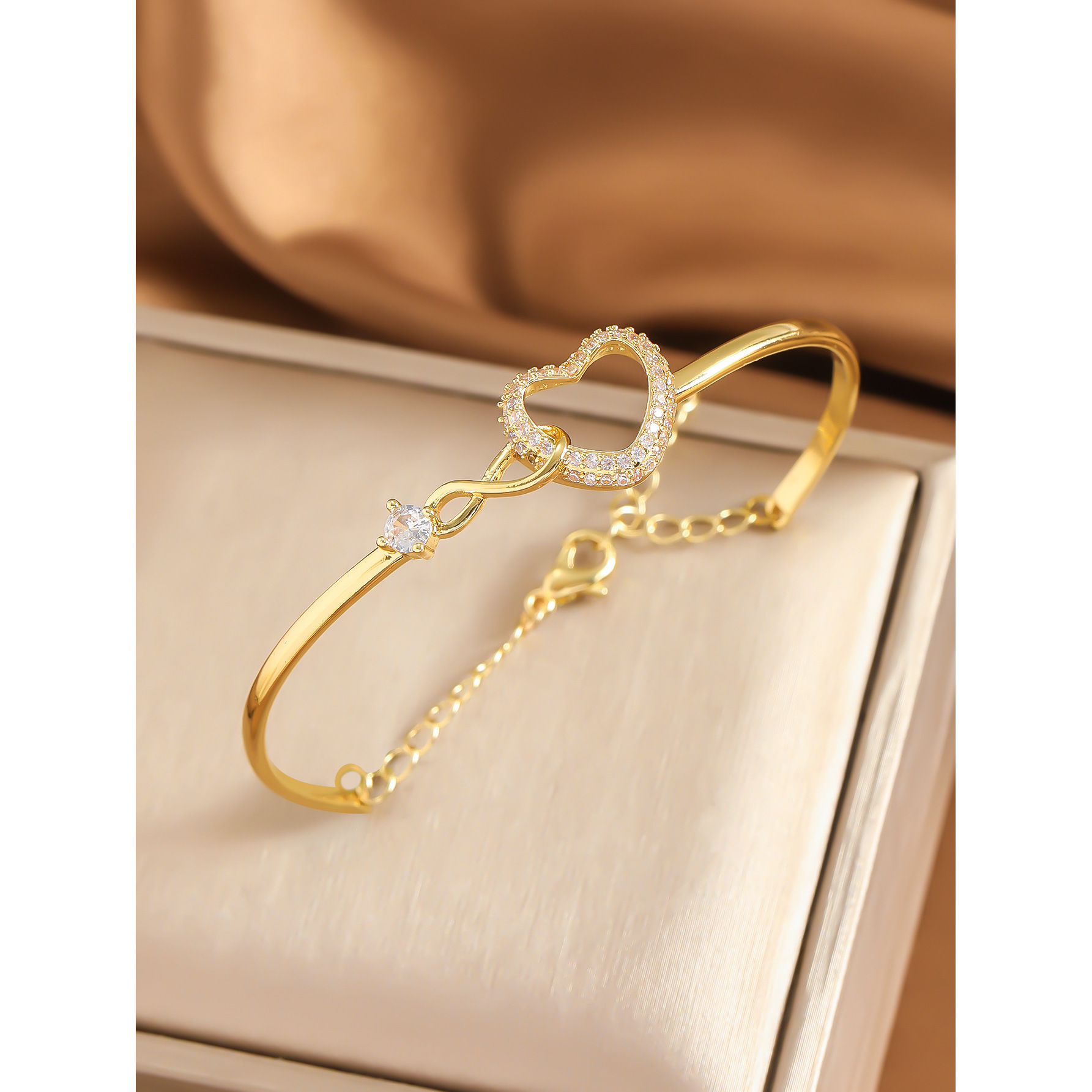 Golden Heart Bracelet