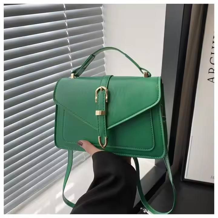 สีเขียว