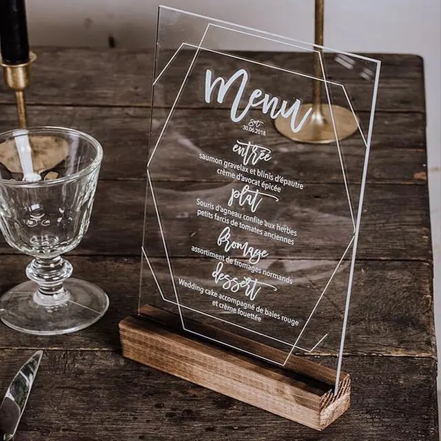 Formato personalizzato e forma A4 A5 ristorante porta Menu Stand in bianco acrilico tavolo segno di arredamento