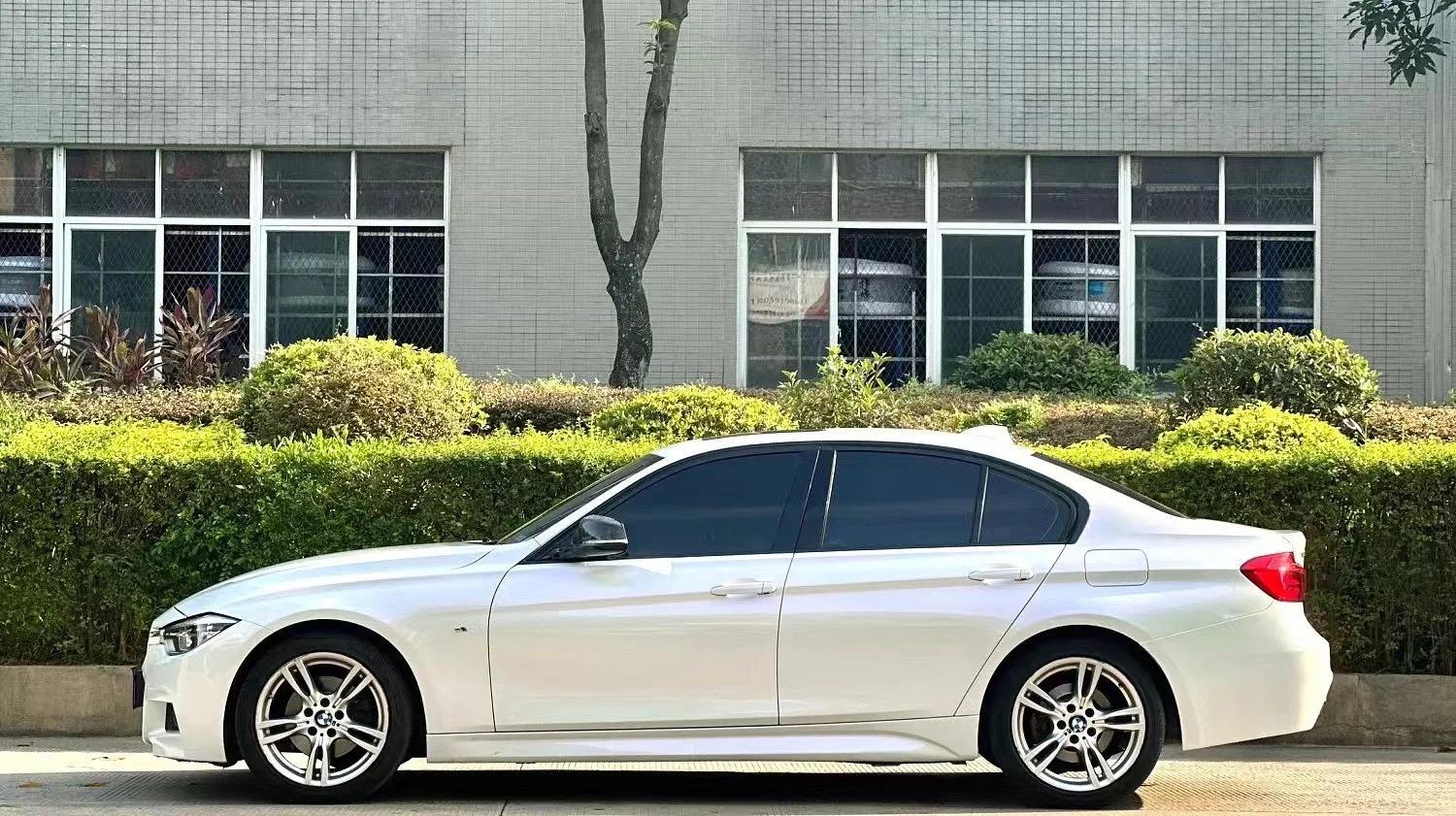 Bianco perla al viola