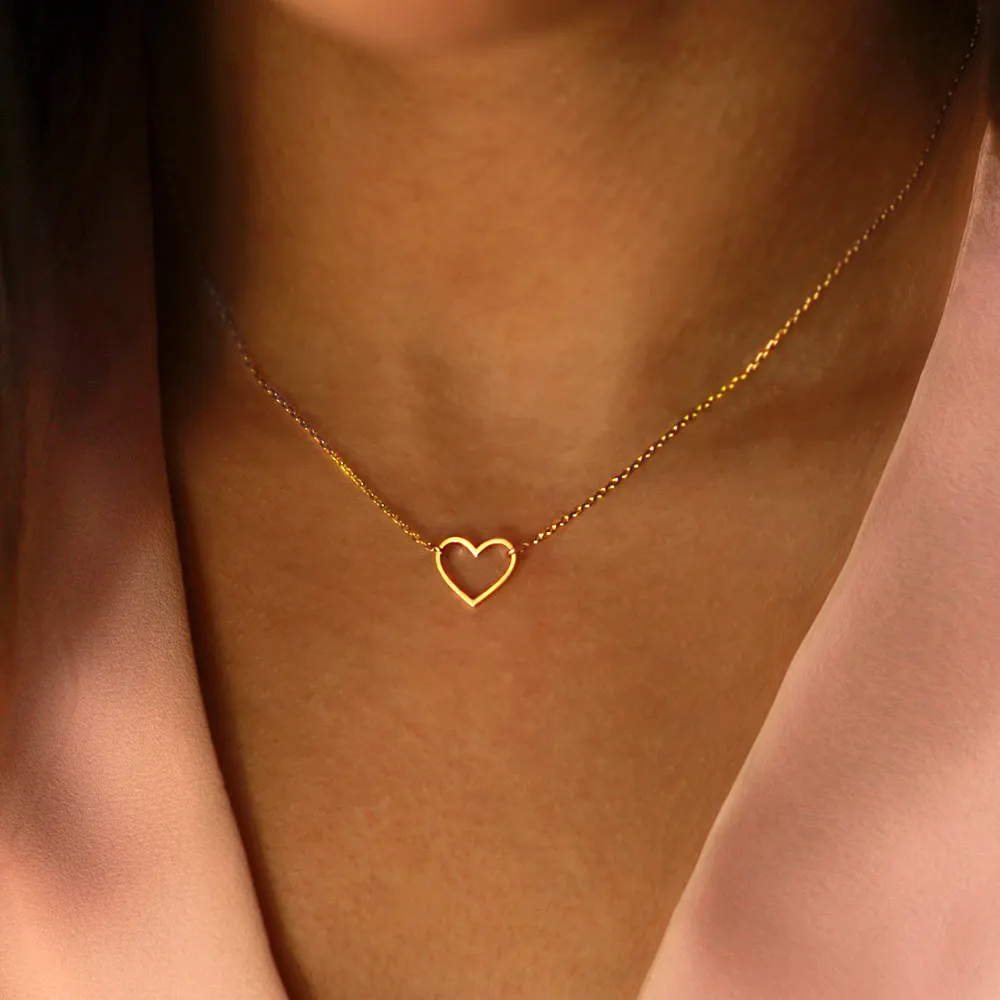 Gargantilla pequeña de acero inoxidable para mujer, collar con colgante de corazón cruzado, cadena de oro de 14 quilates, joyería