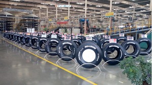 新产品和二手卡车轮胎31580225 onyex全新卡车轮胎295 75 22.5 llantas 11r22.5用于平板半挂车零件