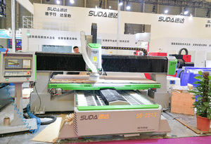 Enrutador CNC SUDA S6 Atc 1325, enrutador CNC ATC automático para trabajo en madera, máquina anidadora para gabinete de muebles - Product Image 2