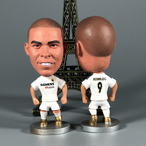 6.5cmフットボールPVC置物3DコレクタブルアートモデルZidane Figo Raul Carlos Ronaldoフィギュアミニビニールデザイナー - Product Image 4