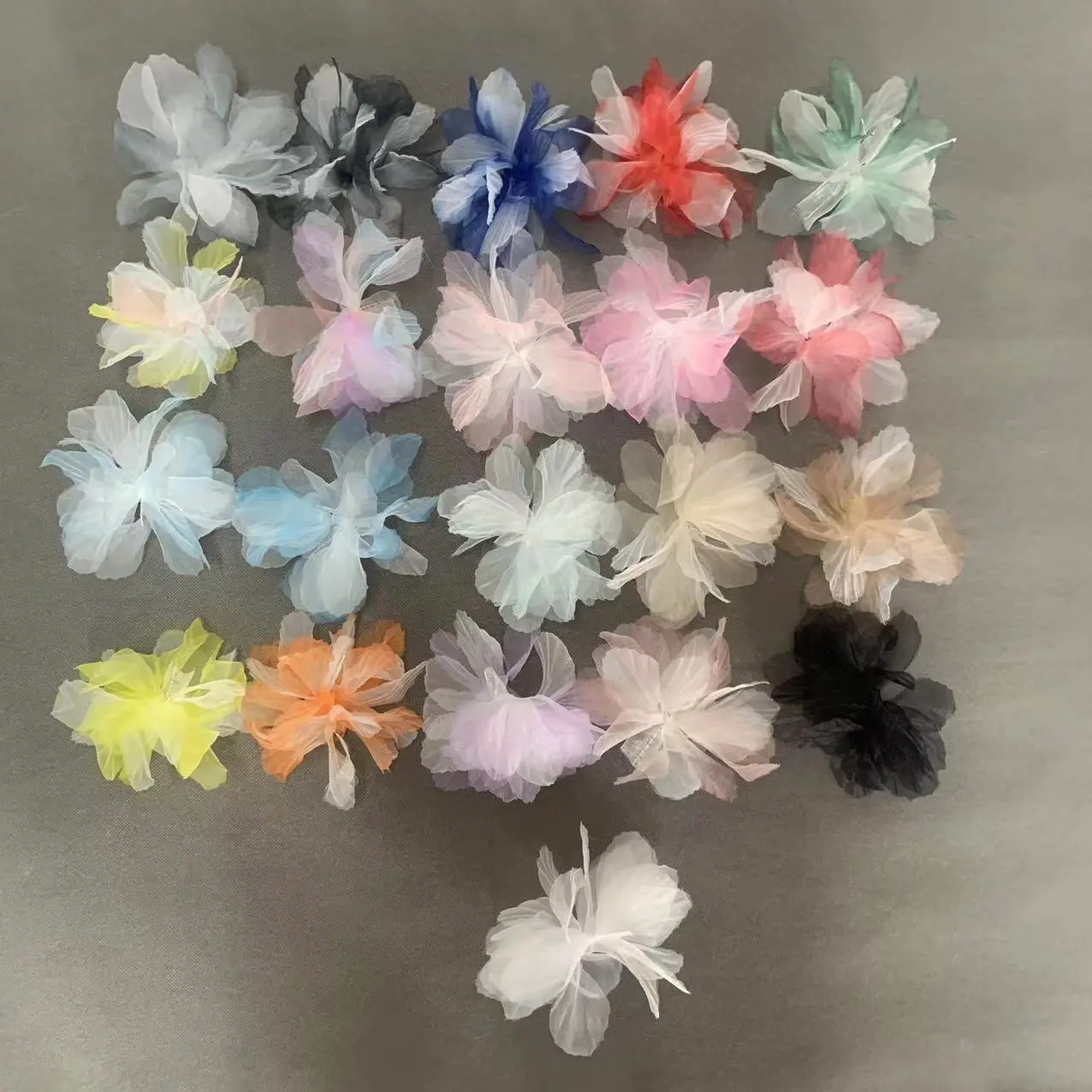 ZSY vente en gros 3d fleurs faites à la main multicolore coiffure auxiliaire fleur décorative dentelle mousseline de soie fleur garniture Organza ruban