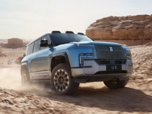 Heavy Weight Launch of 2024 New Product BYD Yangwang U8 Large Extended Range SUV 4-WD tank Turning and Crawling Mode - Product Image 5