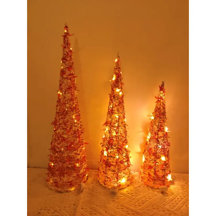 Nuevo diseño Navidad Led Vidrio colorido árbol decoración único ornamento fiesta en casa decoración Mini árbol iluminado artesanías sopladas a mano