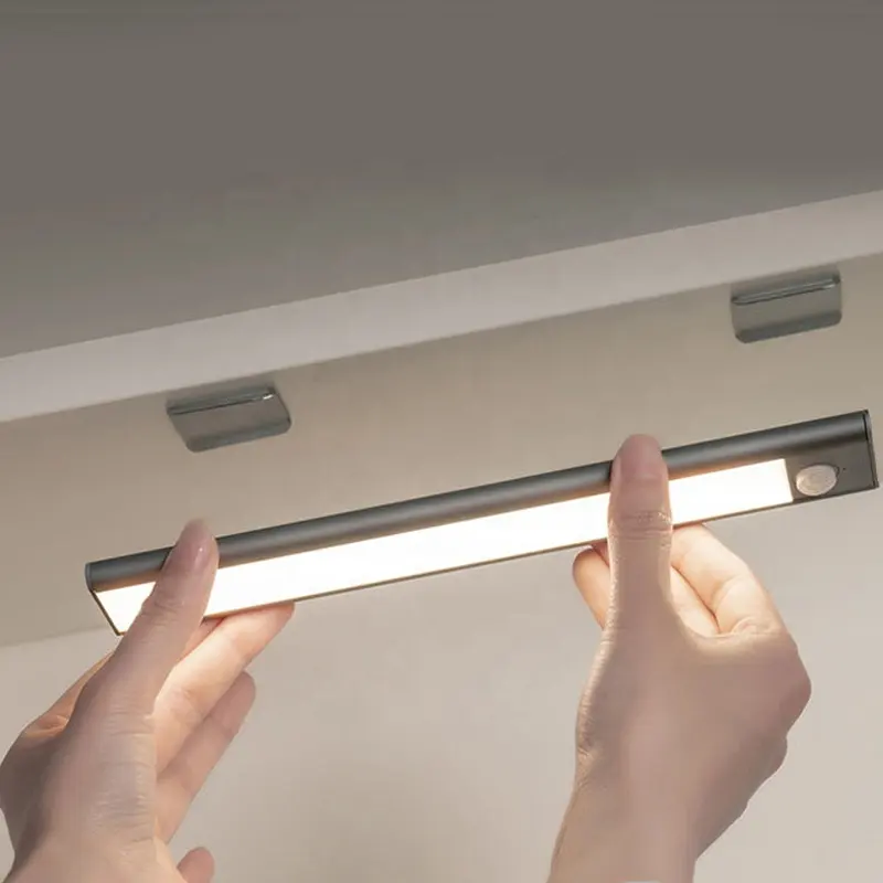 Sensore magnetico armadio illuminazione di movimento cucina presa armadio interna ricaricabile casa Led sotto la luce dell'armadio