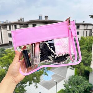Fabrika doğrudan mektup yamalar temizle kilitli poşet torbalar şeffaf PVC kozmetik çantası kolu ile - Product Image 4